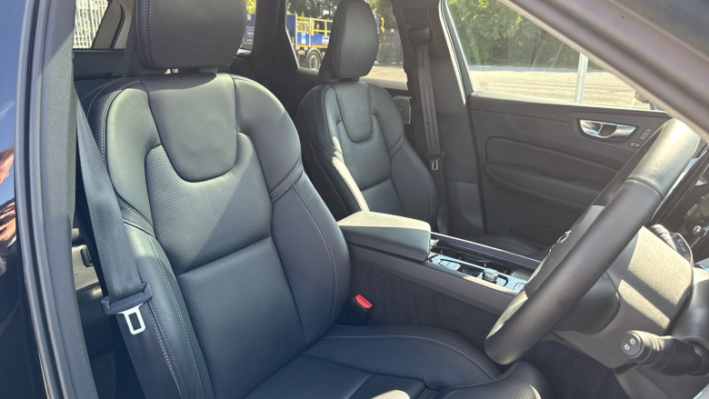 Volvo XC60 2.0 T8 [455] PHEV Ultra Dark 5dr AWD Geartronic Estate